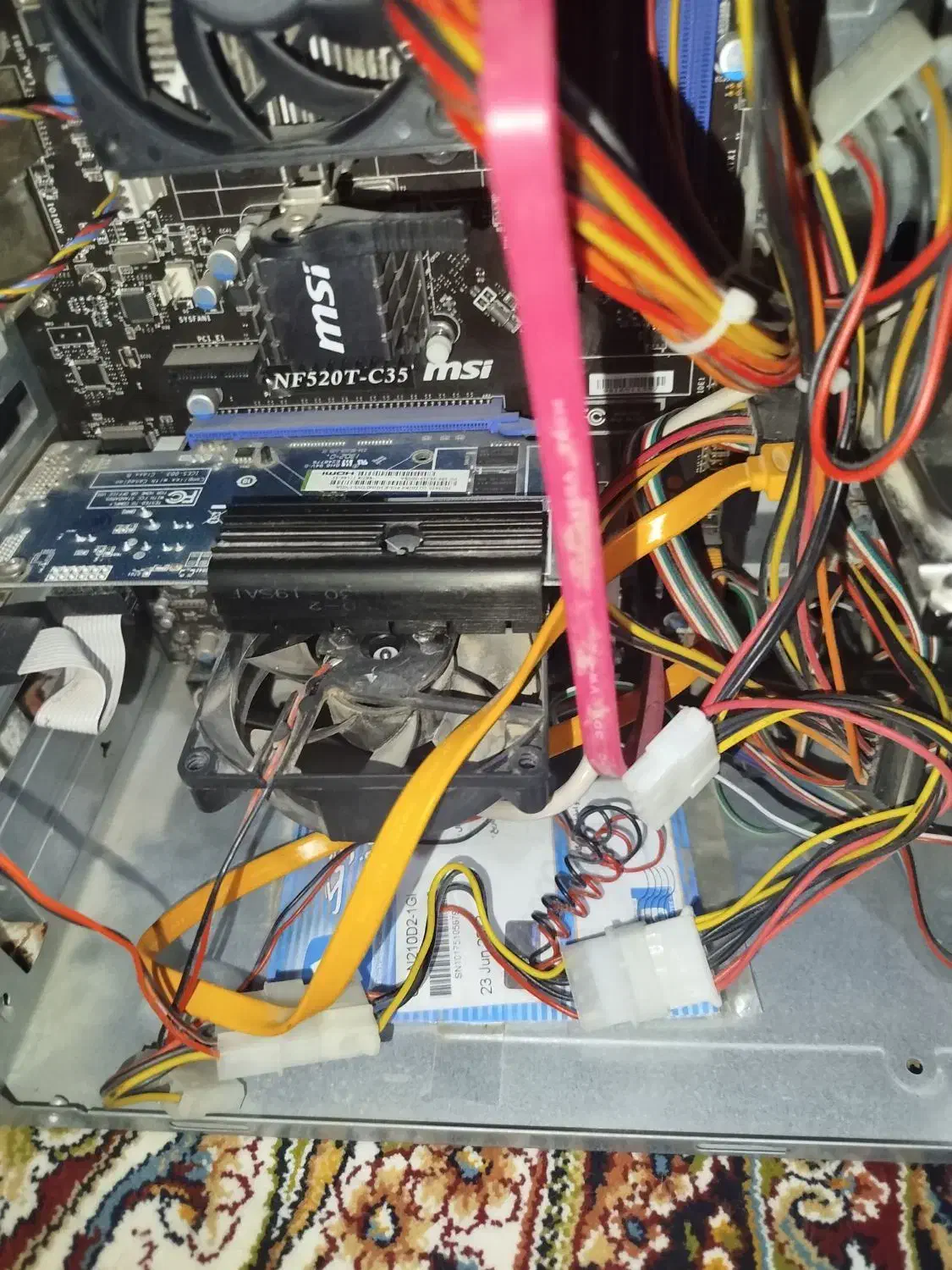 کامپیوتر|رایانه رومیزی|پاتاوه, |دیوار