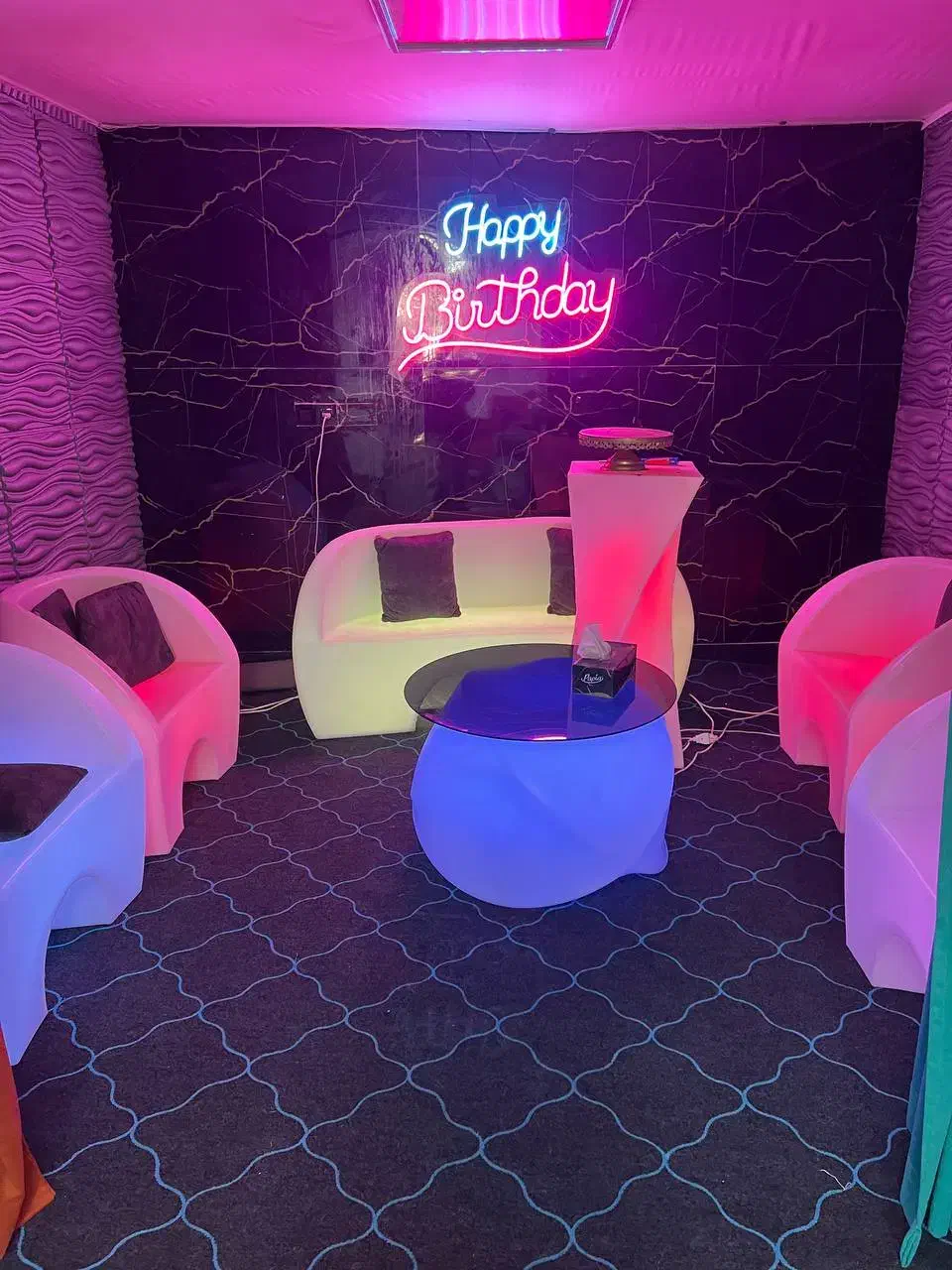 میز تولد LED|کافیشاپ و رستوران|گالیکش, |دیوار