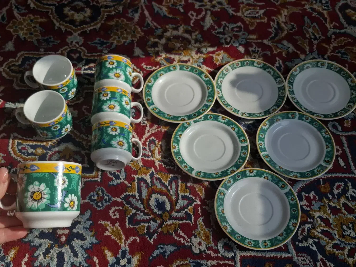 فنجان و نعلبکی عتیقه برای 23 سال پیش|کلکسیون اشیاء عتیقه|رشت, فرودگاه سردار جنگل رشت|دیوار