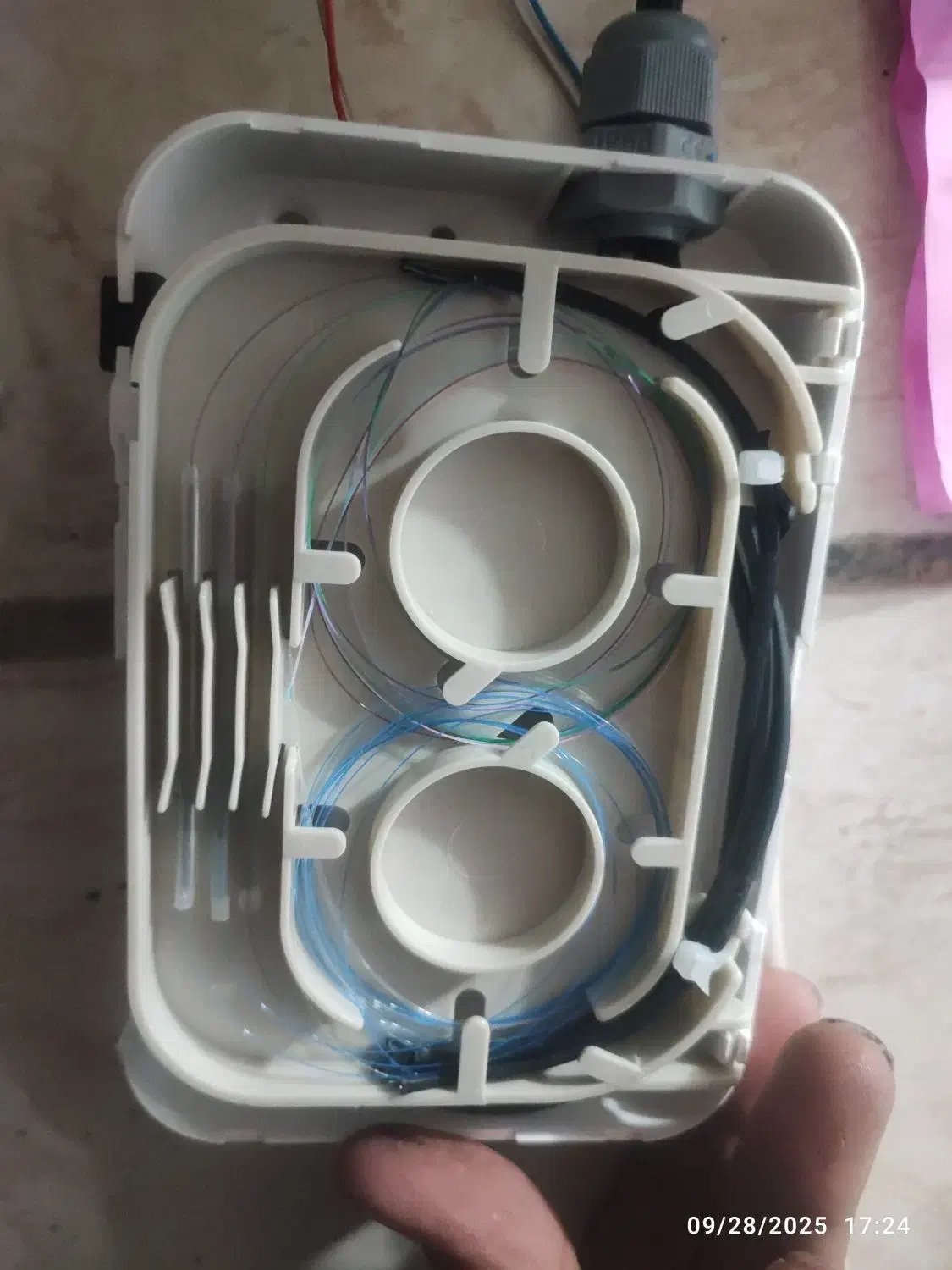 نیازمند نیروی فیبر کشی مخابرات با اینده خوب|استخدام معماری، عمران و ساختمانی|شیراز, شهرک بزین|دیوار