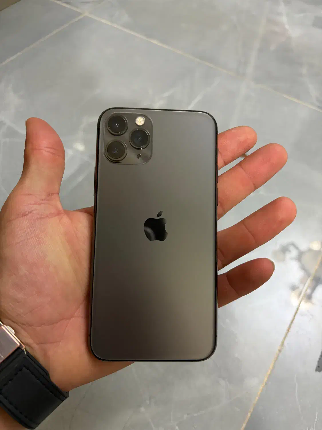 آیفون ۱۱پرو تمیز|موبایل|قم, میرزائیه|دیوار