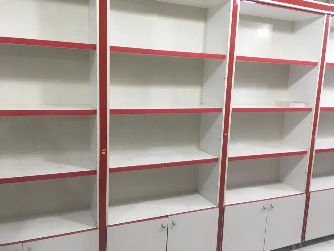 ویترین مغازه پوشاک هفشجان|فروشگاه و مغازه|شهرکرد, |دیوار