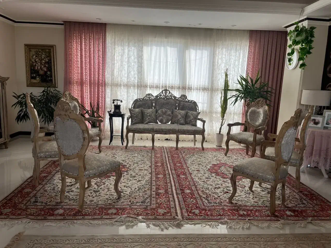 مبل ۹ نفره همراه جلومبلی و دو عدد عسلی|مبلمان خانگی و میز عسلی|خرمآباد, |دیوار