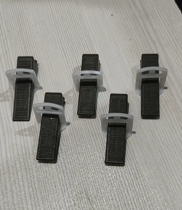 تولید کننده گوه و کلیپس کاشی و سرامیک|مصالح و تجهیزات ساختمان|بومهن, |دیوار