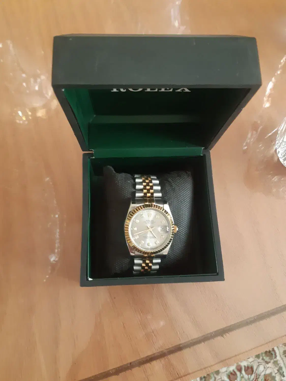 ساعت مچی|ساعت|پردیس, فاز ۸|دیوار