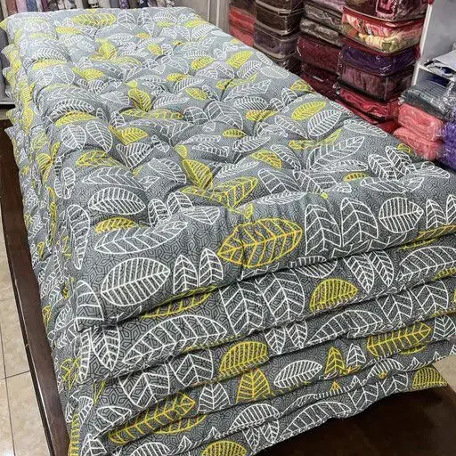 دوخت تشک و بالشت سنتی|رختخواب، بالش، پتو|گلبهار, شهر جدید گلبهار|دیوار