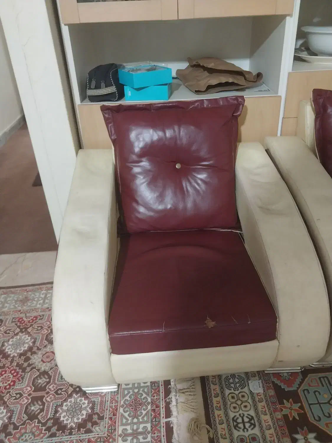 مبل ۵نفره چرمی|مبلمان خانگی و میز عسلی|تهران, کرمان|دیوار