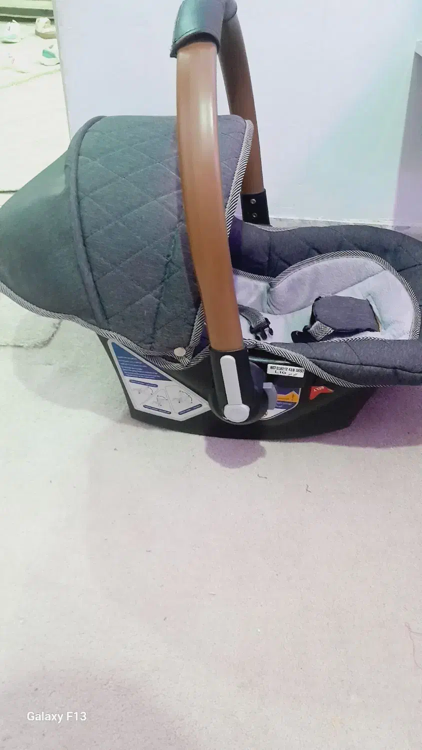 کریر.|کالسکه و لوازم جانبی|پاکدشت, حصار امیر|دیوار