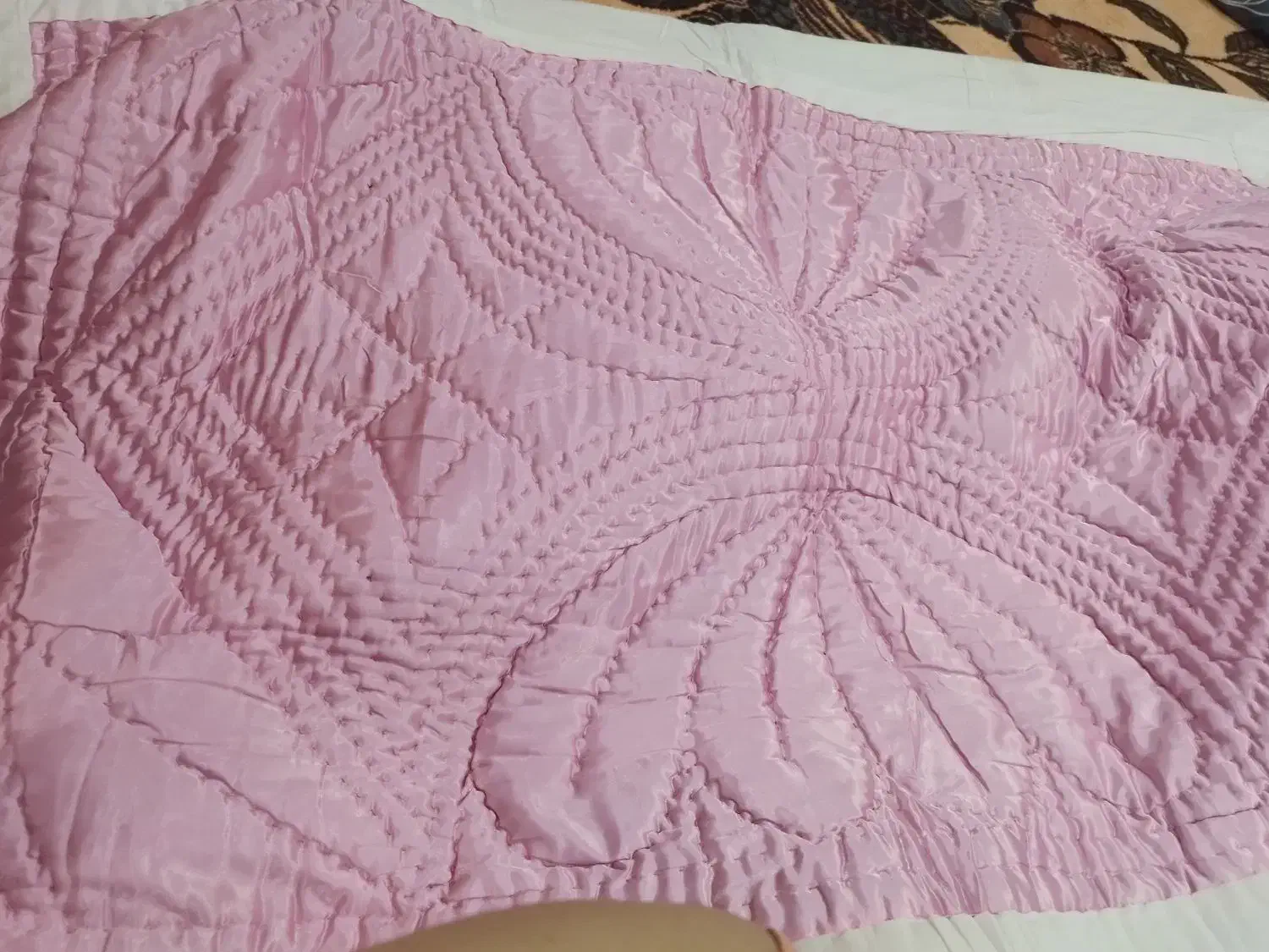 لحاف|رختخواب، بالش، پتو|مشهد, انقلاب|دیوار