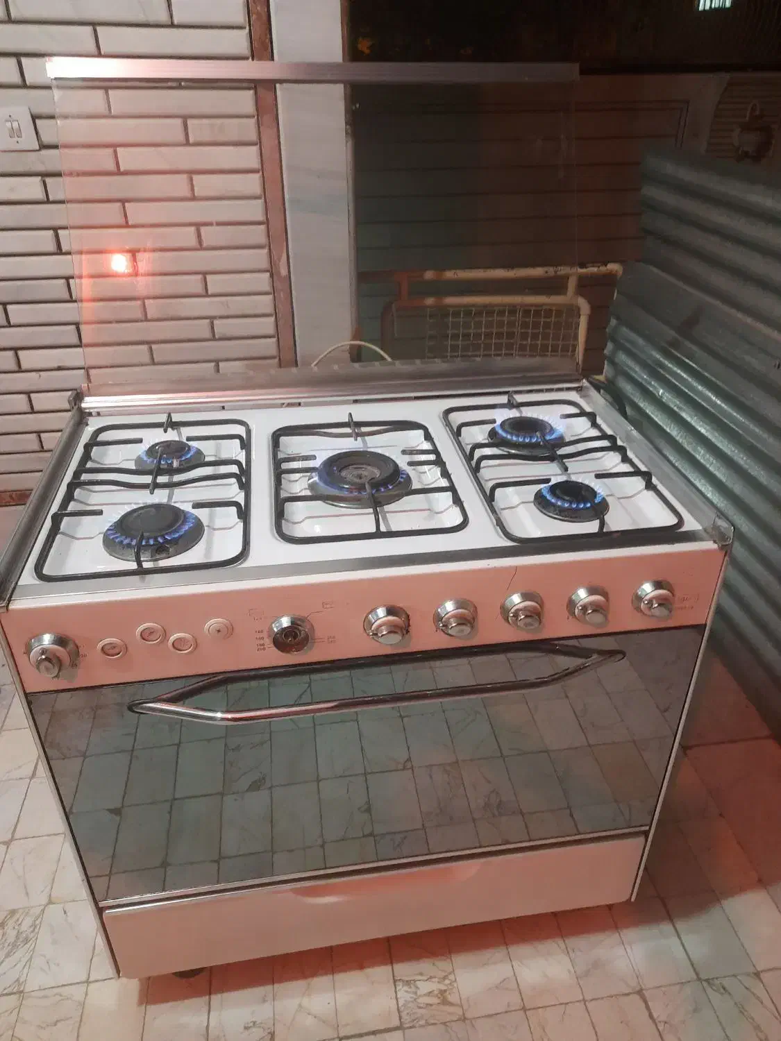 گازفردار و میز تلوزیون ام دی افوزودپز|حراج|خمینیشهر, |دیوار