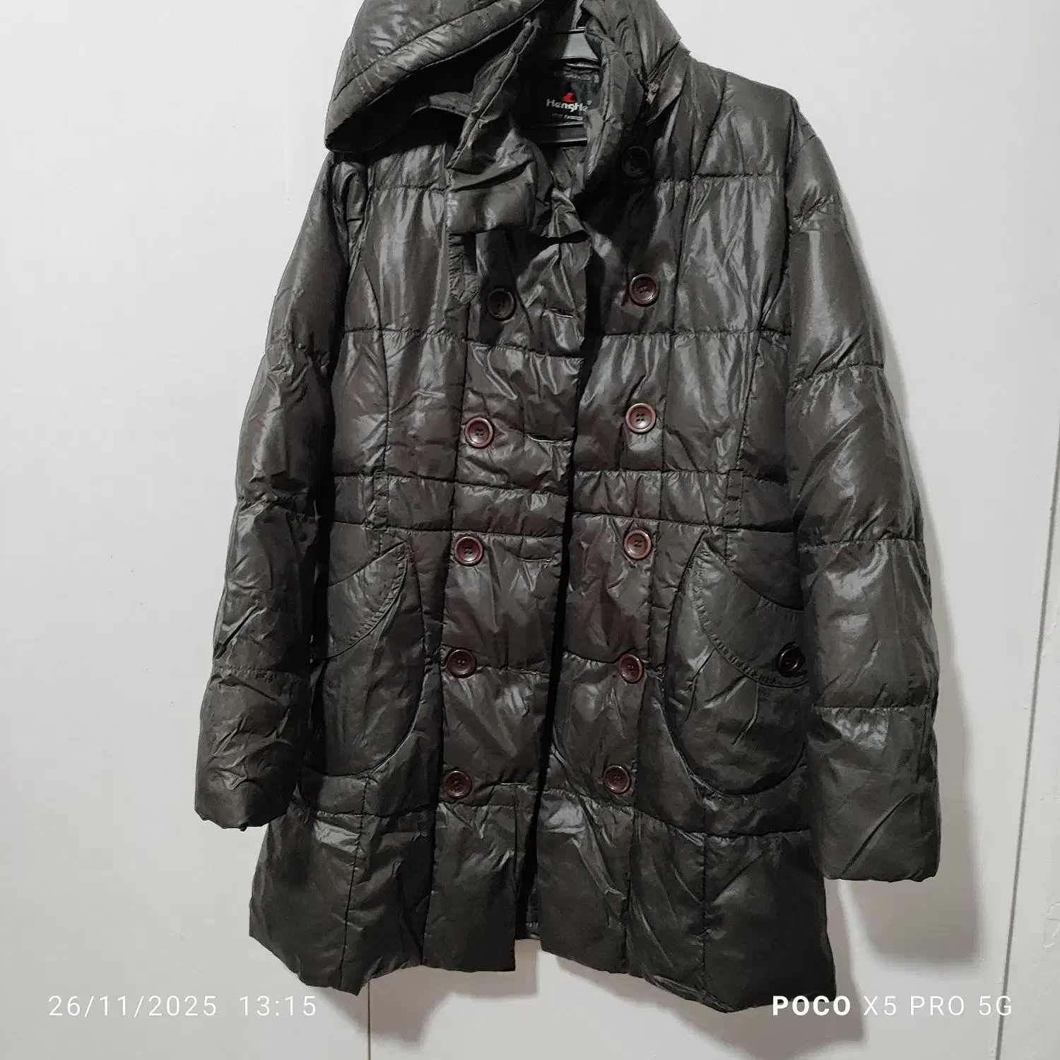 کاپشن و لباس زمستانی در حد نو|لباس|بومهن, |دیوار