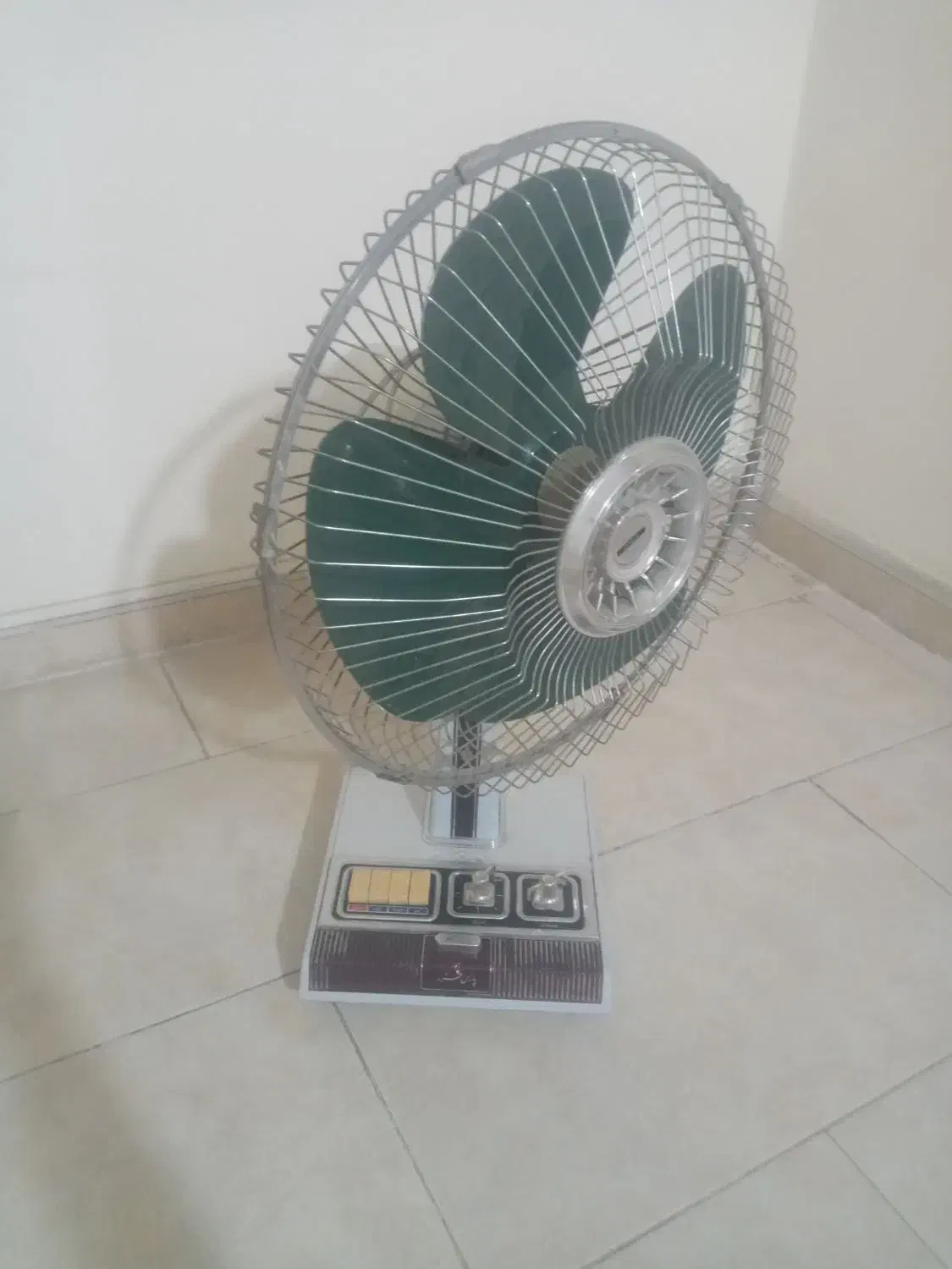 پنکه پارس خزر|پنکه و تصفیهکنندهٔ هوا|بجنورد, |دیوار