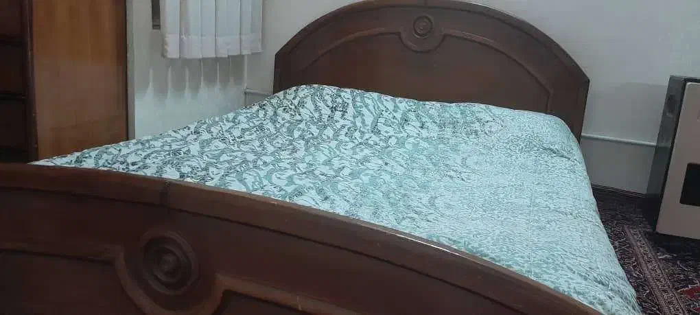 تختخواب و میز توالت|تخت و سرویس خواب|اصفهان, جلالیه|دیوار