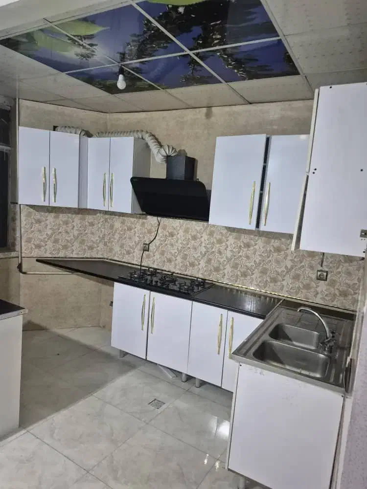 50متر طبقه همکف خوش نقشه 30 متر حیاط اختصاصی