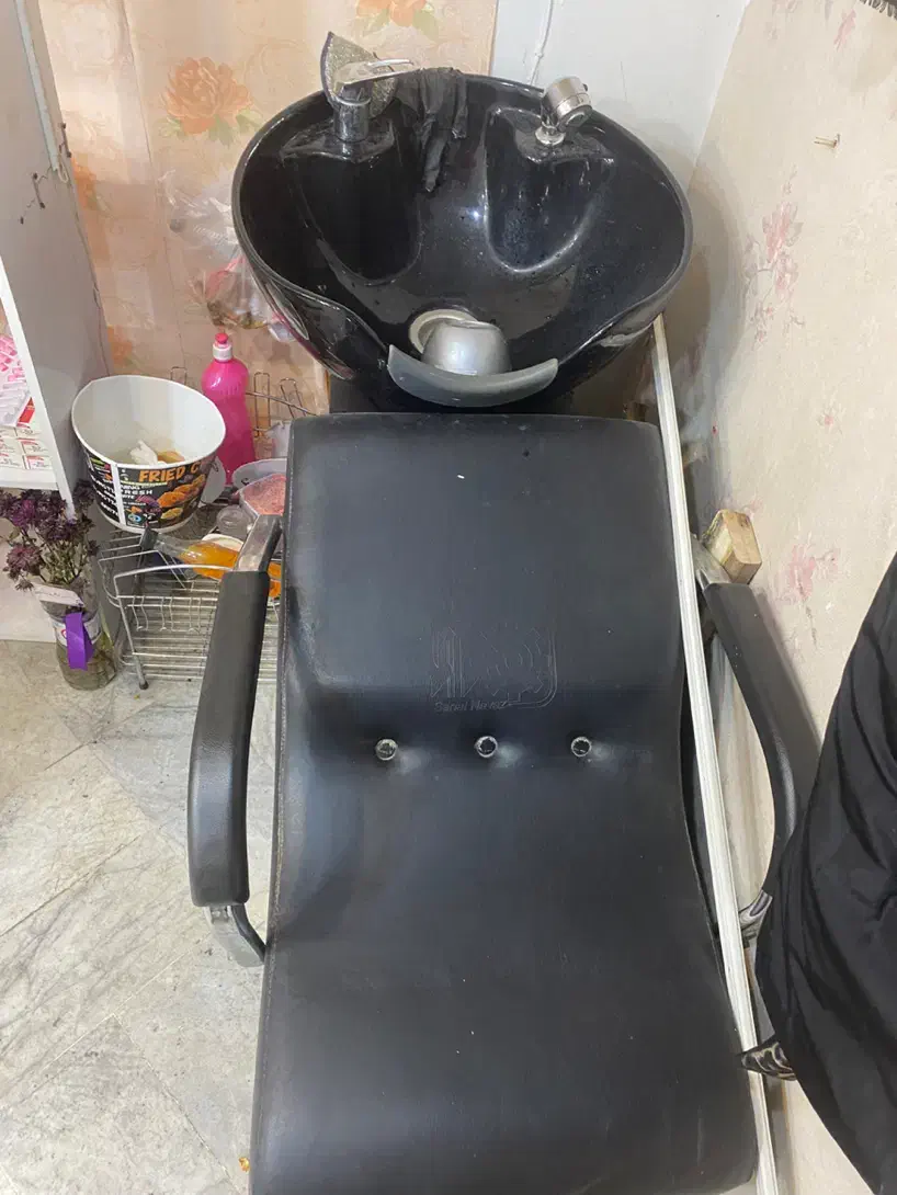 سرشور و صندلی اصلاح|آرایشگاه و سالن‌های زیبایی|مشهد, ادیب نیشابوری (شهرک غرب)|دیوار