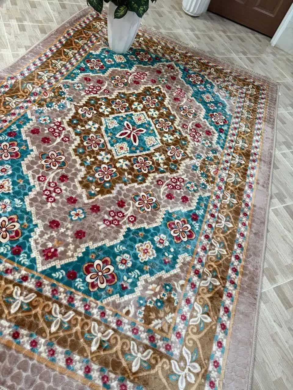 فرشینه ۶ متری و ۳ متری|فرش|قم, شاه سید علی|دیوار