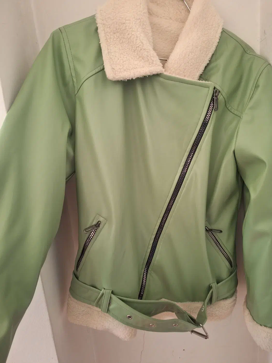 کت چرم کوتاه زنانه|لباس|شاهین‌شهر, مخابرات (شهید بهشتی)|دیوار