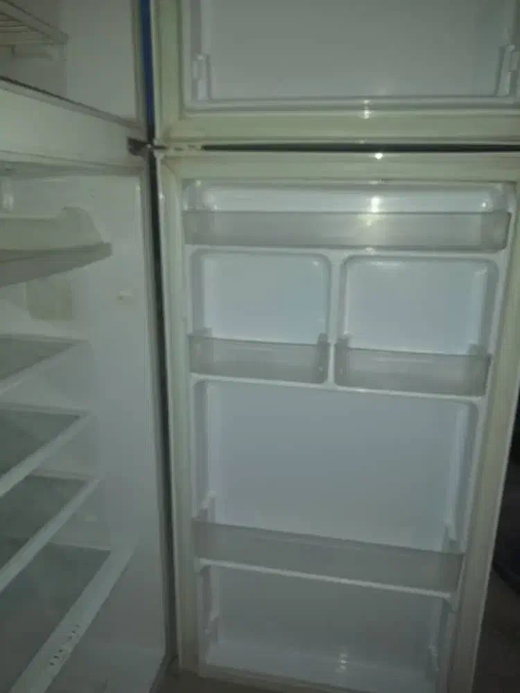 فروش فوری یخچال ایستاده اسنووا|یخچال و فریزر|زابل, |دیوار