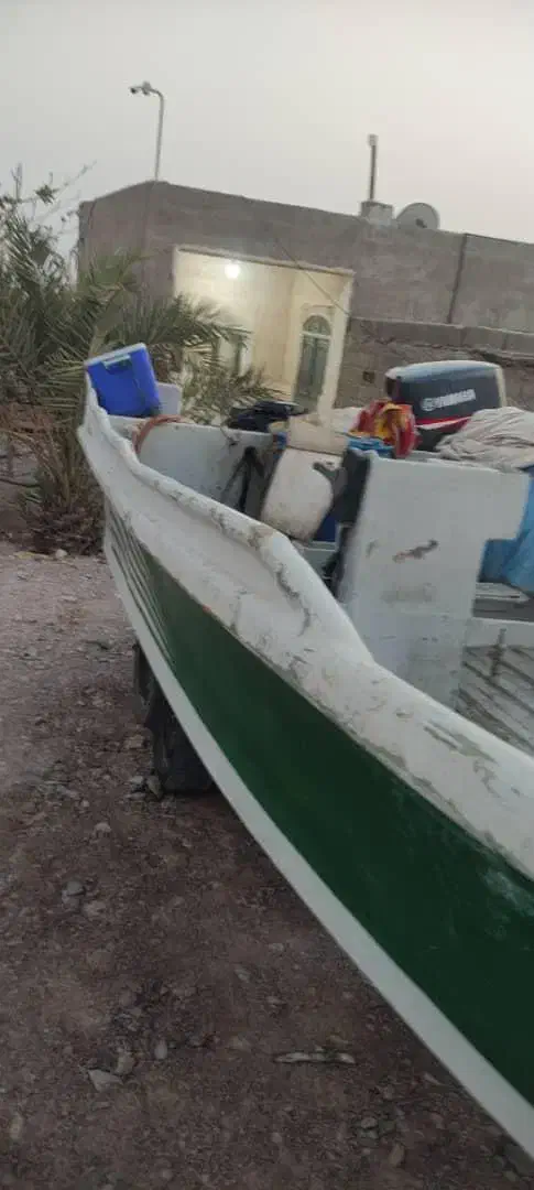 تشت ۲۰۰|قایق و سایر وسایل نقلیه|بندرلنگه, |دیوار