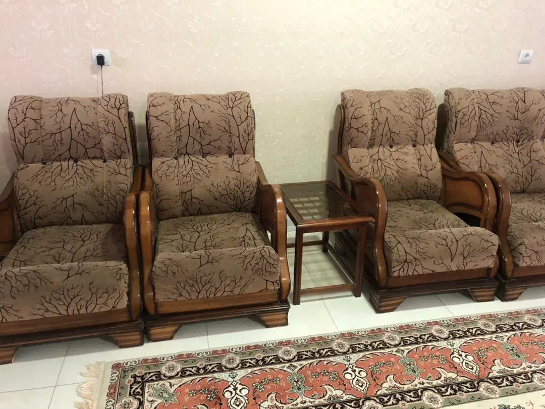 مبلغ ۸۰۰۰۰۰۰میلیون ۸نفره|مبلمان خانگی و میز عسلی|شهرکرد, |دیوار