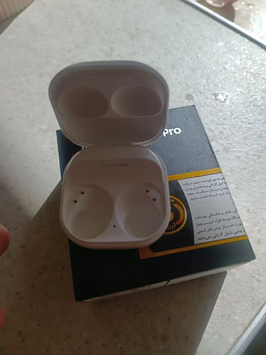 کیس بدون ایرپاد بادز 2پرو در حد صفر|لوازم جانبی موبایل و تبلت|پیرانشهر, |دیوار