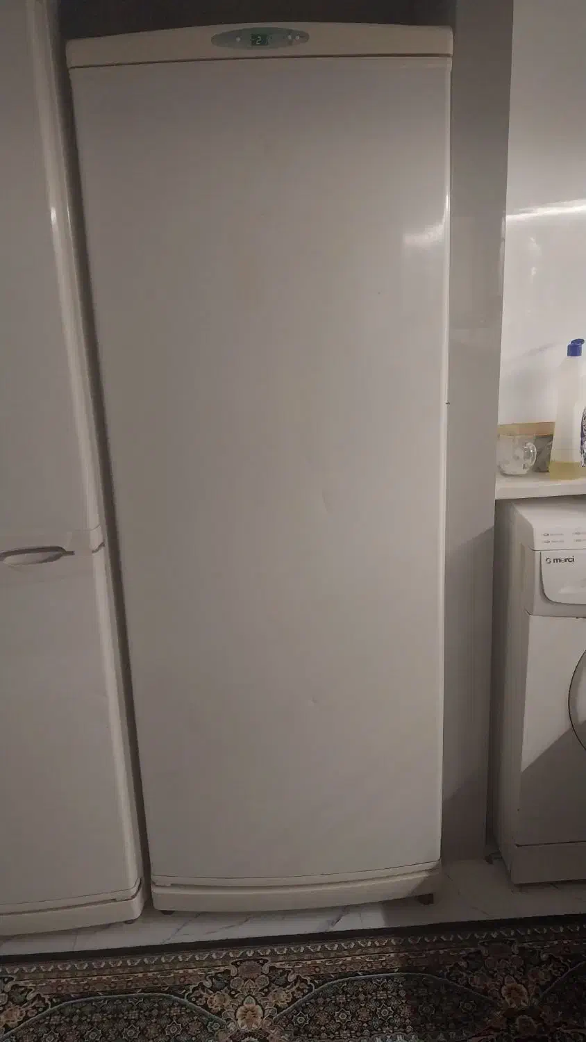 یخجال تمام فریزر پارس بدون هیچ گونه ایراد|یخچال و فریزر|اردبیل, |دیوار