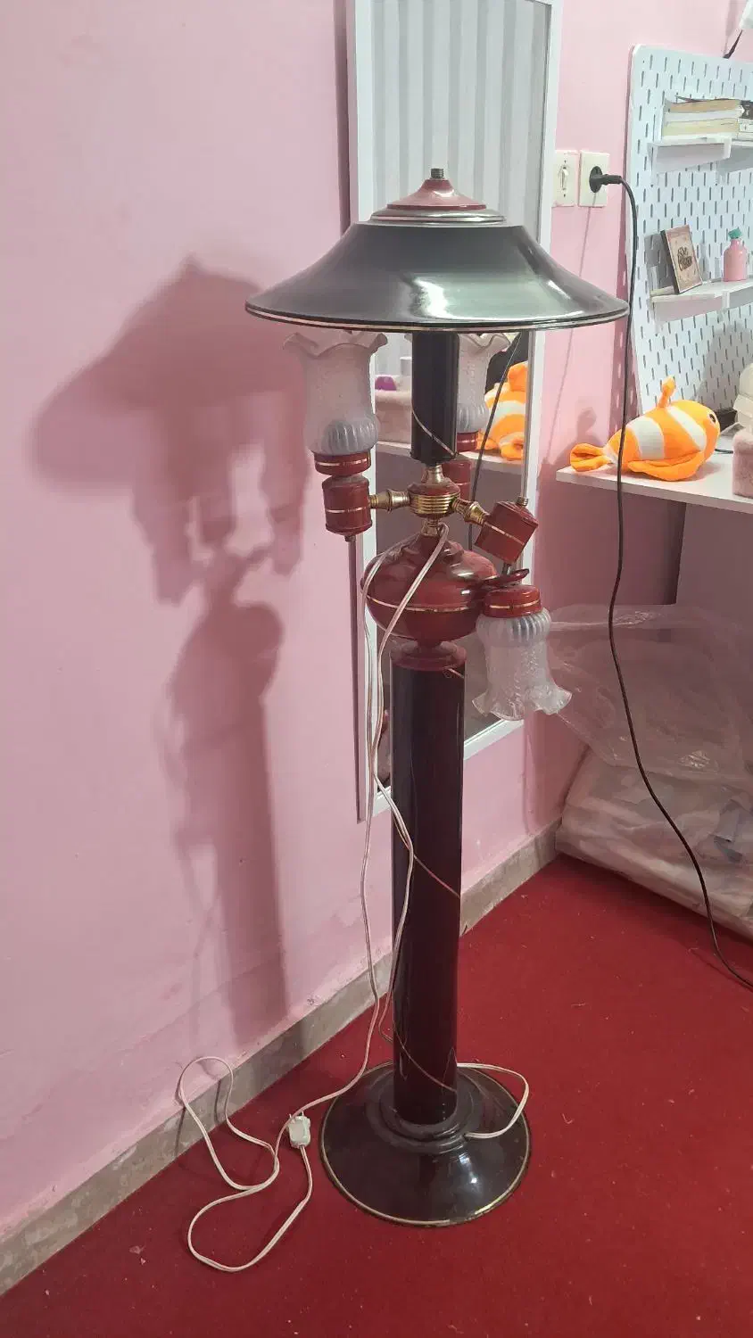 چراغ|فعالیت داوطلبانه تحقیقاتی|قم, آلوچو|دیوار