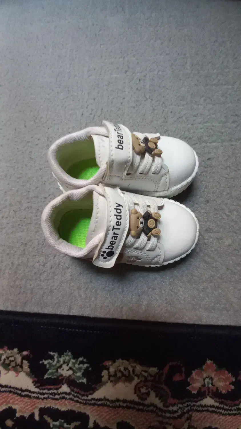 کفش بچگانه|کفش و لباس بچه|قم, باغ کرباسی|دیوار