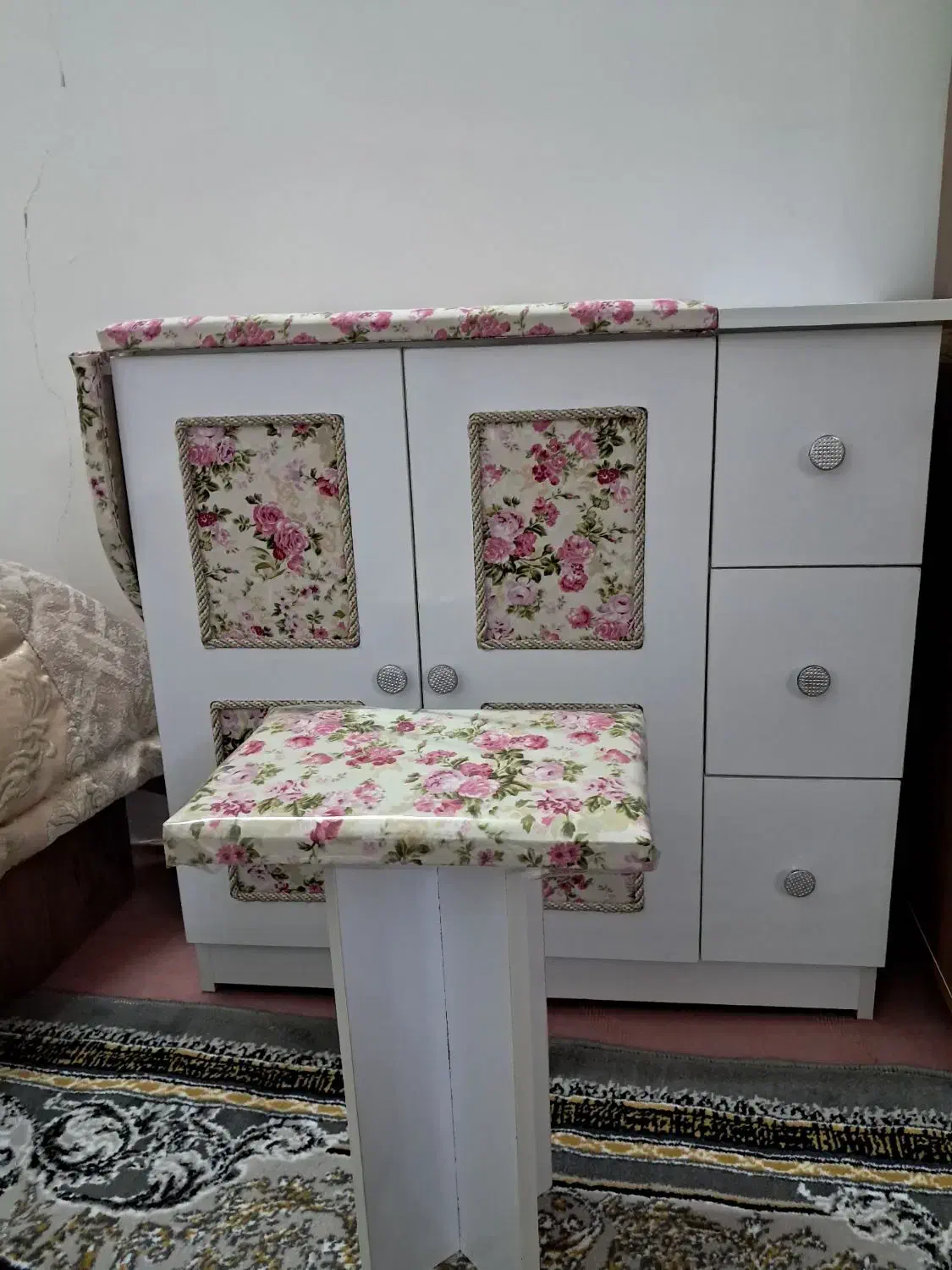 میز اتو مدل اسانسوری نو|اتو و لوازم اتو|زنجان, |دیوار