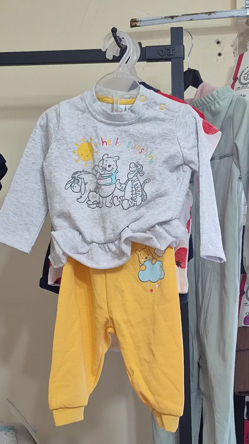 لباسهای زنانه و بچگانه برندهای اروپایی|لباس|پرند, فاز ۶|دیوار