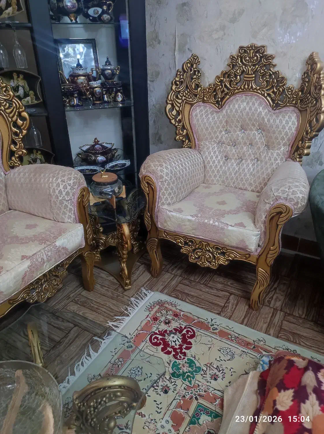 مبل سلطنتی ۷نفره سالم ۲۰۰۰۰۰۰۰۰۰|مبلمان خانگی و میز عسلی|قائم‌شهر, |دیوار