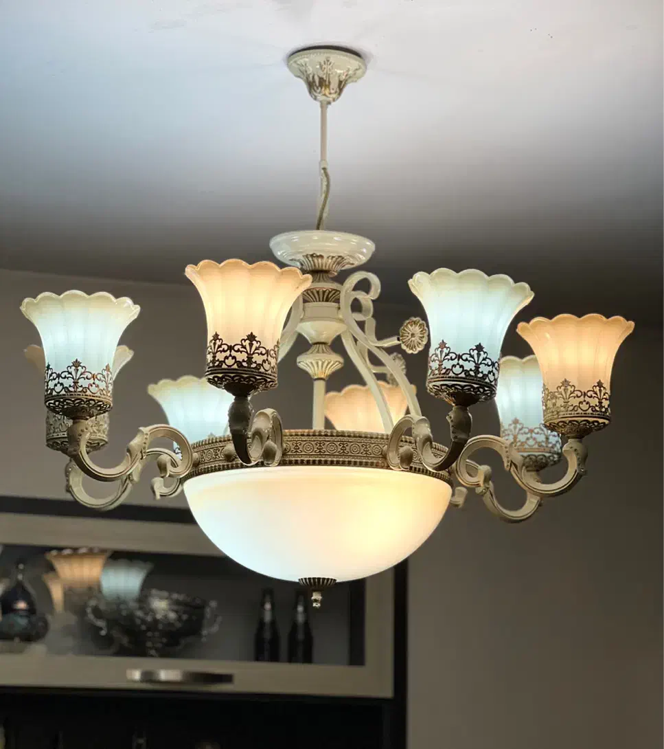 لوستر در حد نو|لوستر و چراغ آویز|اصفهان, بوستان ناژوان|دیوار