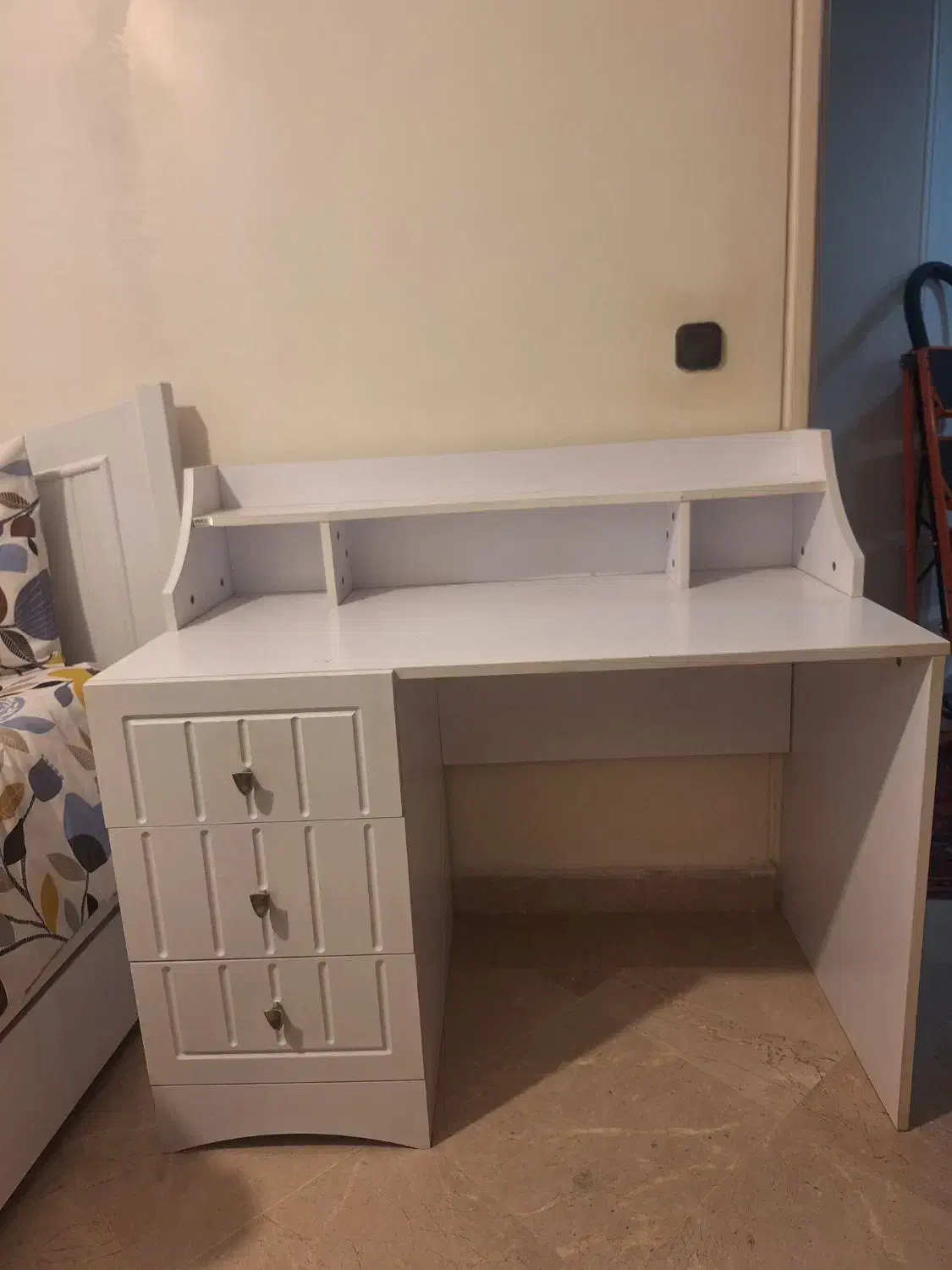 میز تحریر|میز تحریر و کامپیوتر|کرج, عظیمیه|دیوار