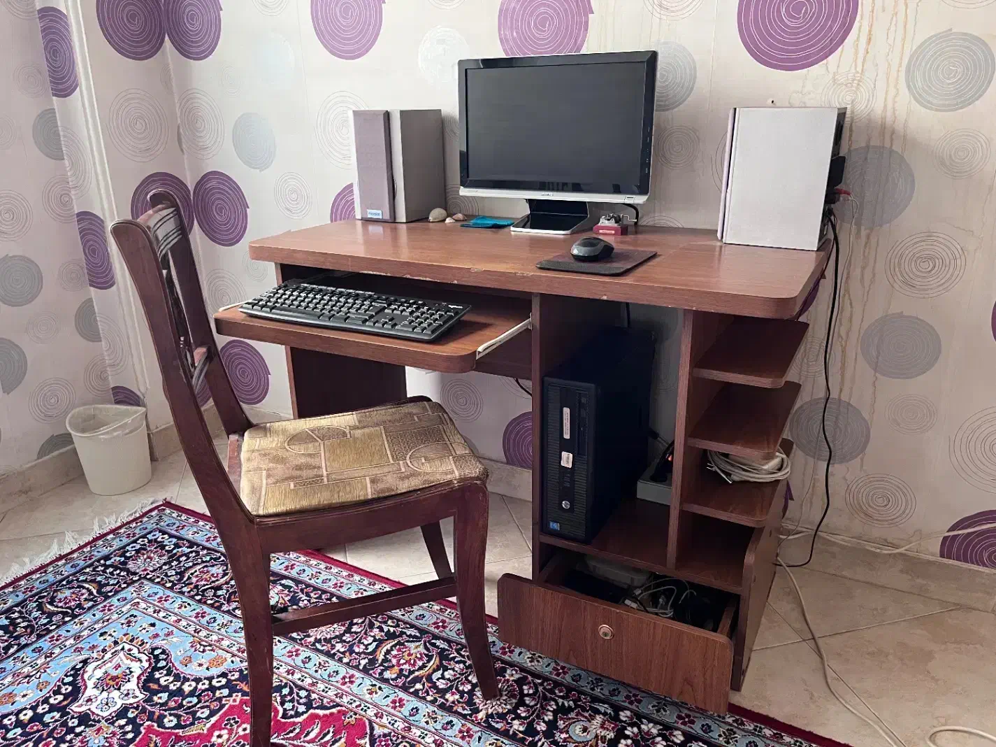 میز کامپیوتر و صندلی (دست دوم)|میز تحریر و کامپیوتر|تهران, صادقیه|دیوار