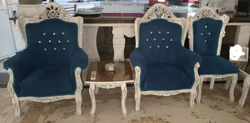 مبل سلطنتی کاملا سالم و تمیز|مبلمان خانگی و میز عسلی|ارومیه, |دیوار