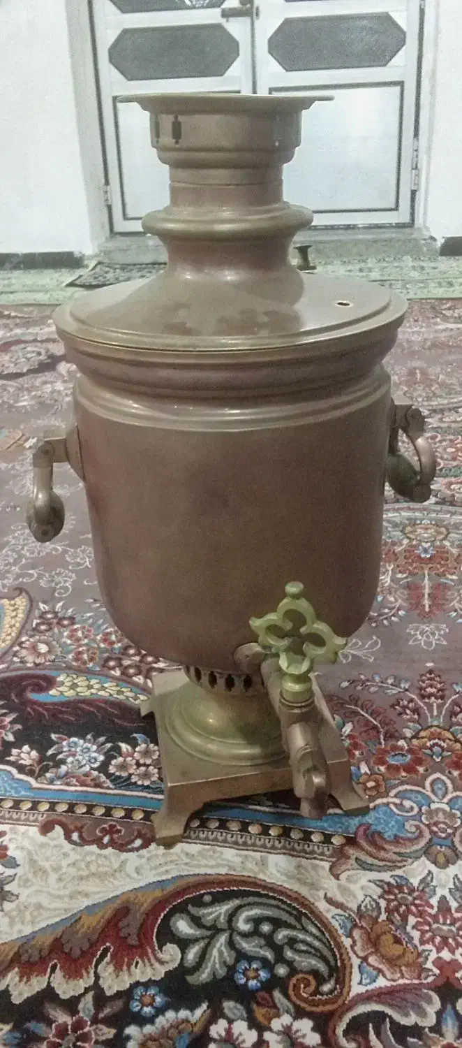 سماوره اصل روسی|کلکسیون اشیاء عتیقه|مشگین شهر, |دیوار