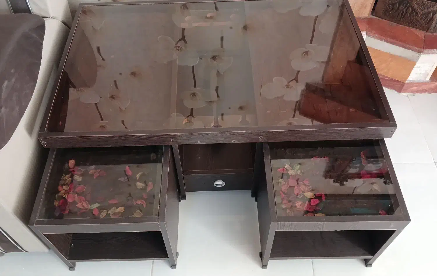 میزوگل میز در حد نو مناسب در منزل و باغ|میز تلفن|شیراز, دینکان|دیوار