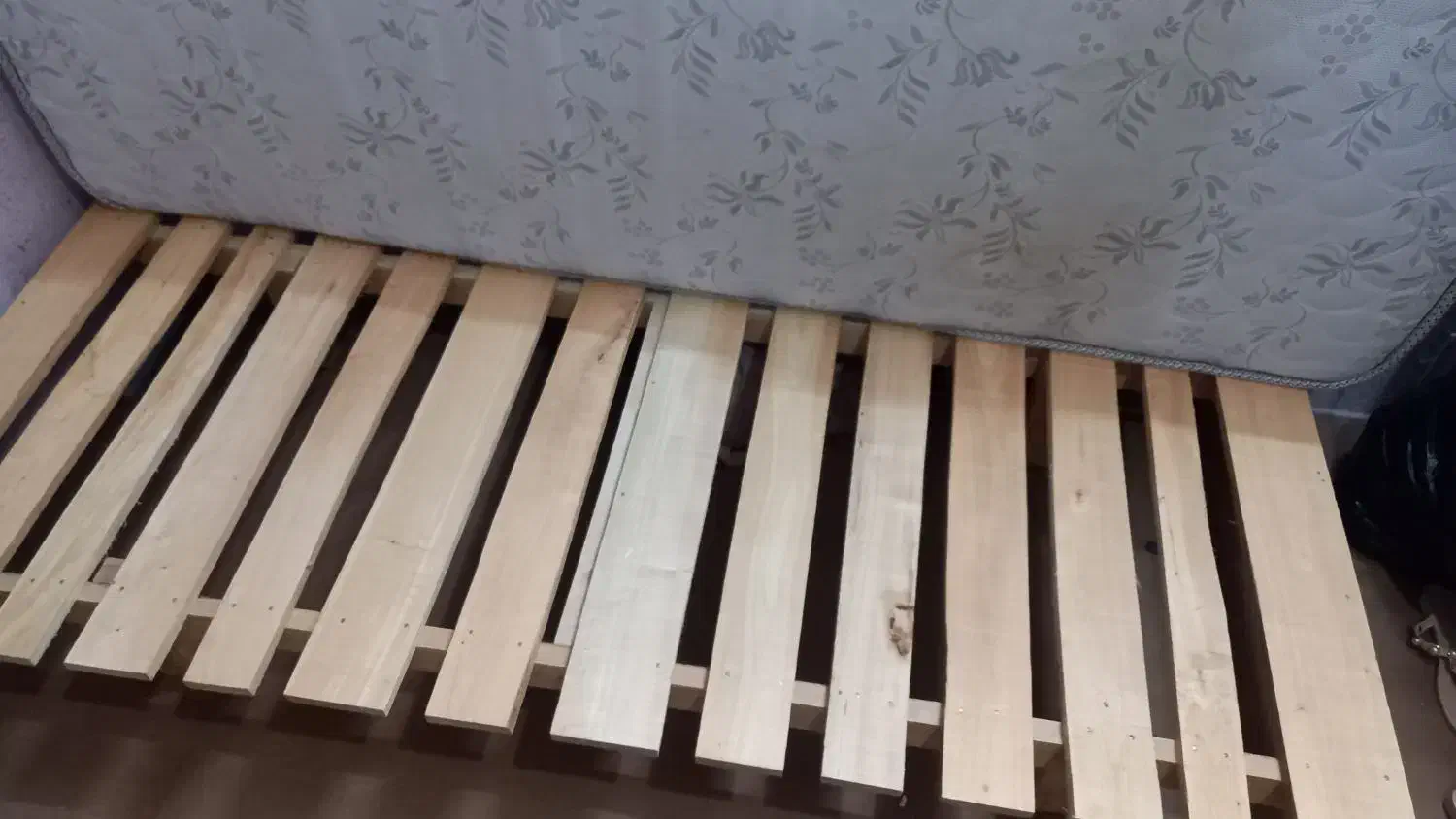 تشک / تخت چوبی|تشک تختخواب|شاندیز, |دیوار