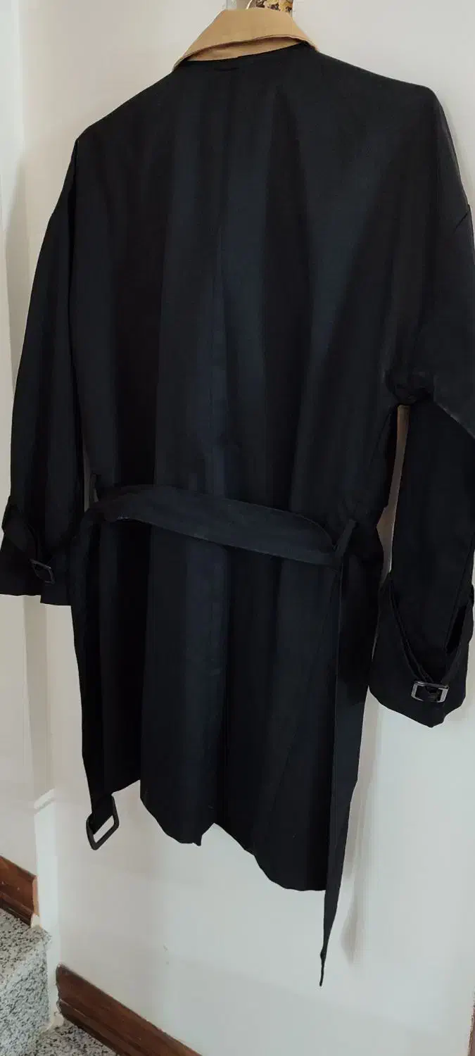 مانتو بارونی|لباس|اصفهان, دانشگاه اصفهان|دیوار