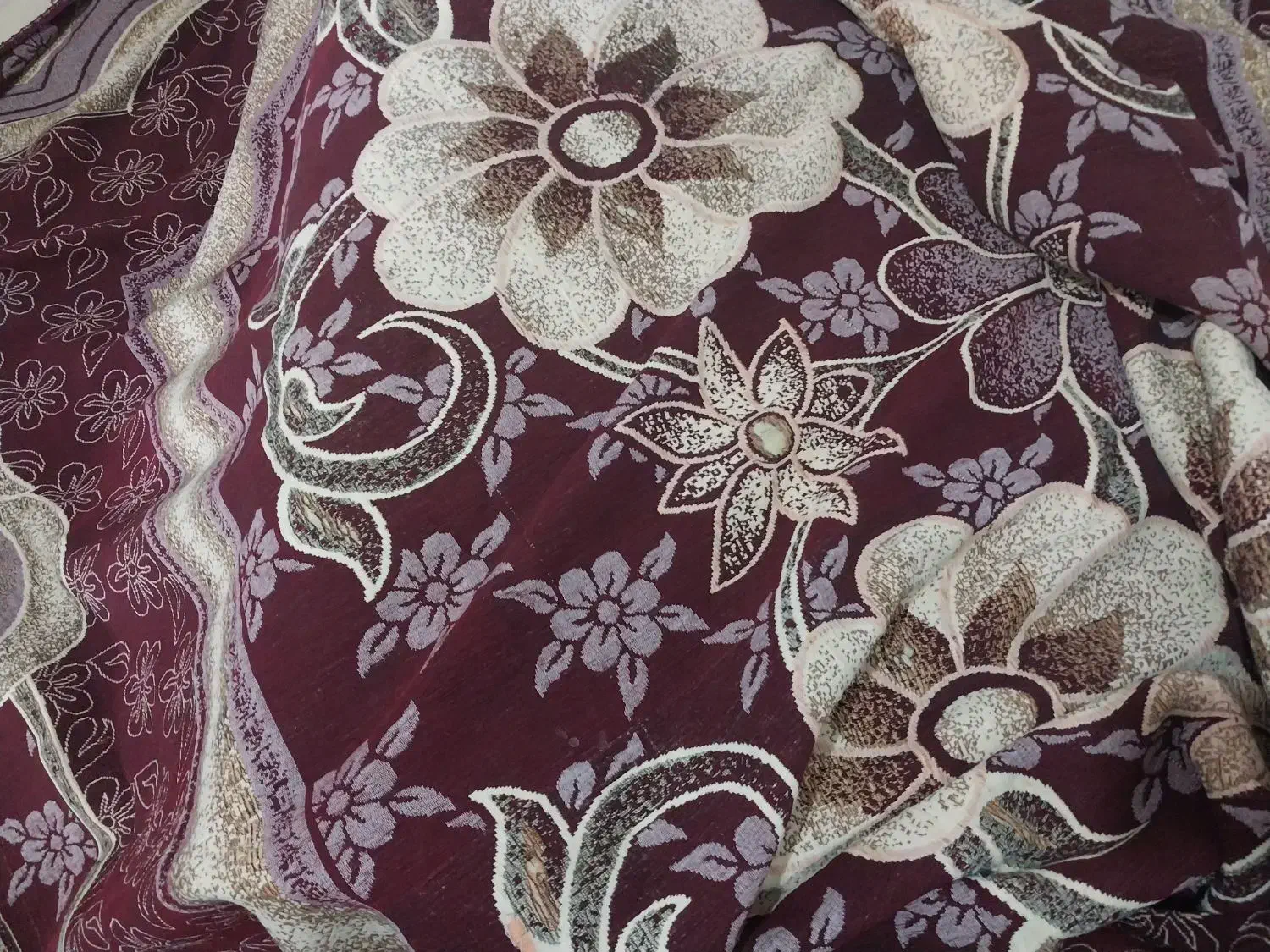 رو فرشی|روفرشی|خوی, |دیوار