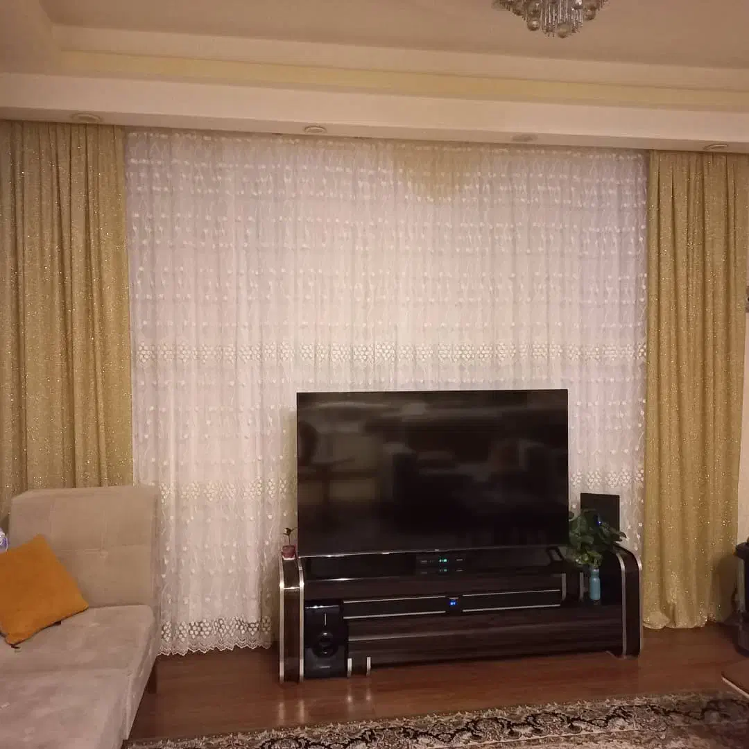 پرده حریر گل دار  به همراه والان|پرده، رانر، رومیزی|رشت, اسماعیل آباد|دیوار