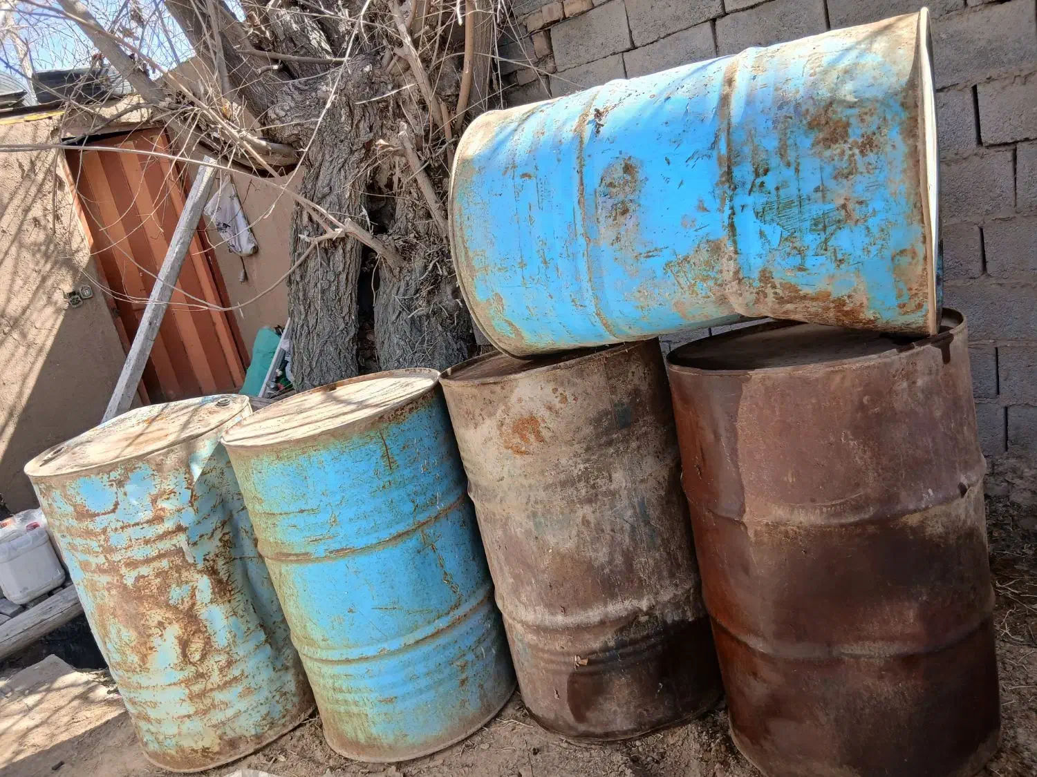 بشکه نفتی|مصالح و تجهیزات ساختمان|قائن, |دیوار