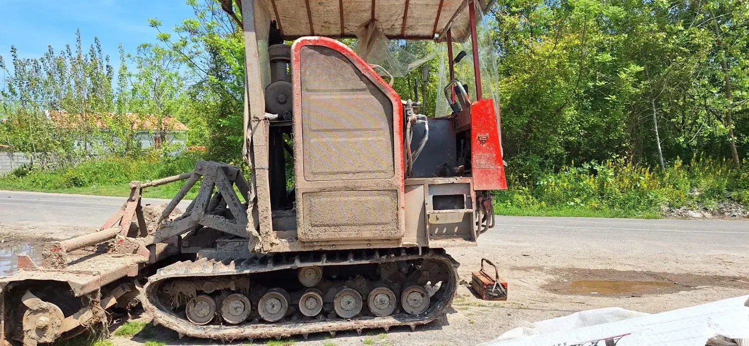 تراکتور زنجیری|خودرو سنگین|خشکبیجار, |دیوار