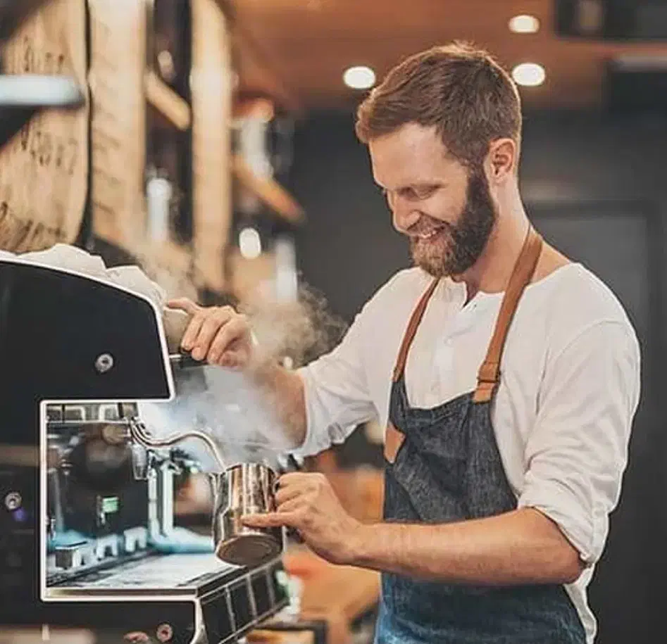 نیروی خانم جوان در آبمیوه، بستنی، قهوه|استخدام خدمات فروشگاه و رستوران|نیشابور, دارایی|دیوار