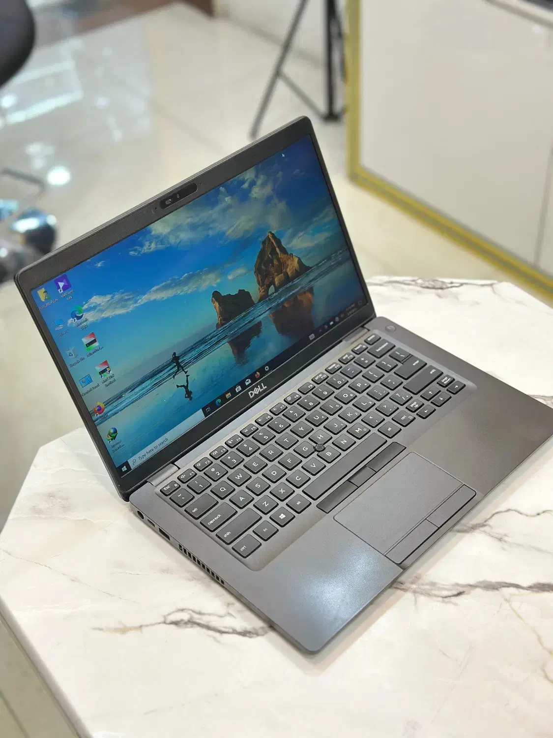 DELL LATITUDE 5400 نسل ۸-تاچ|رایانه همراه|شیراز, ملاصدرا|دیوار