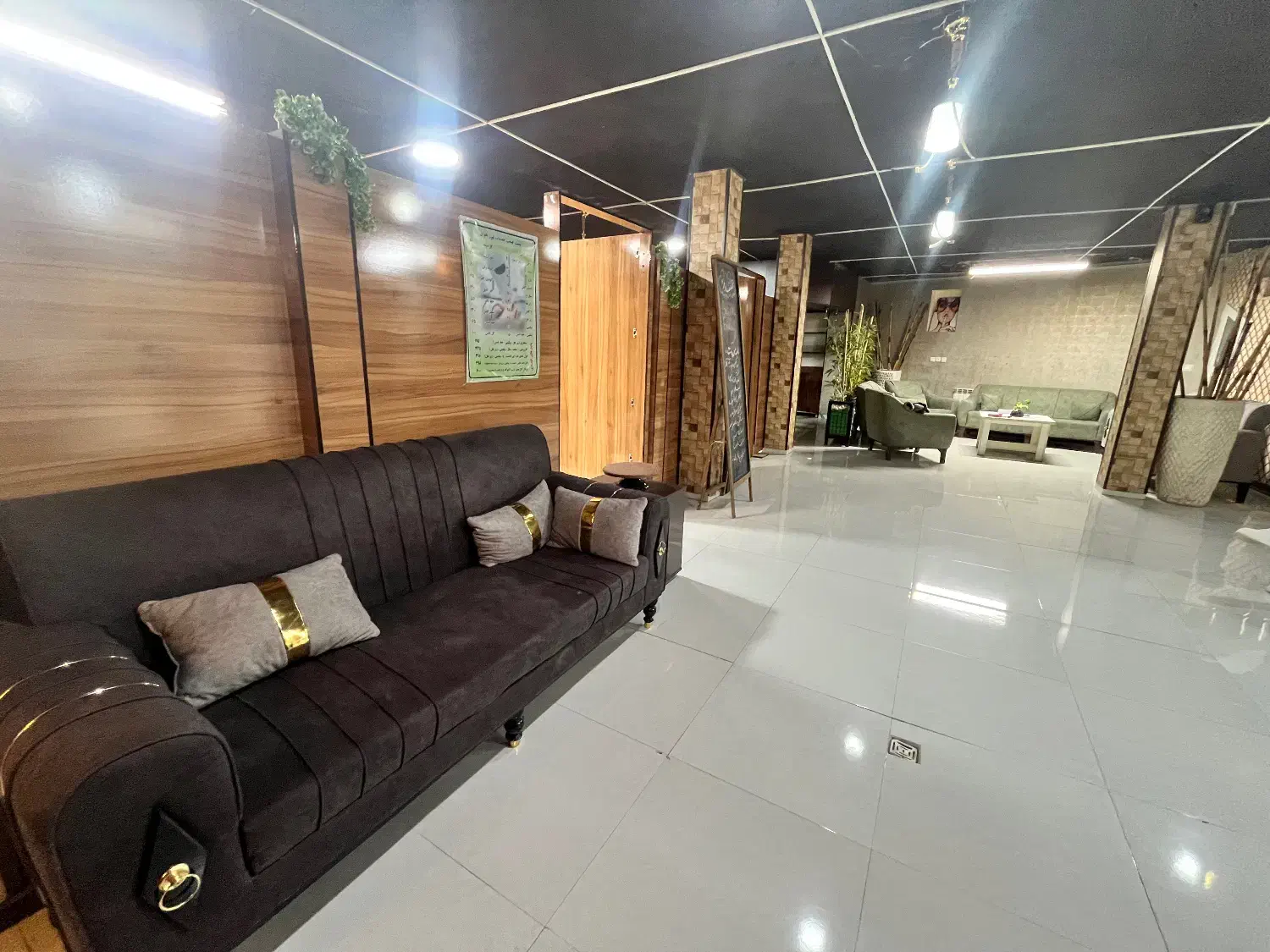 اجاره تخت و اتاق در کلینیک زیبایی|اجارهٔ دفتر کار، اتاق اداری، مطب|اراک, |دیوار