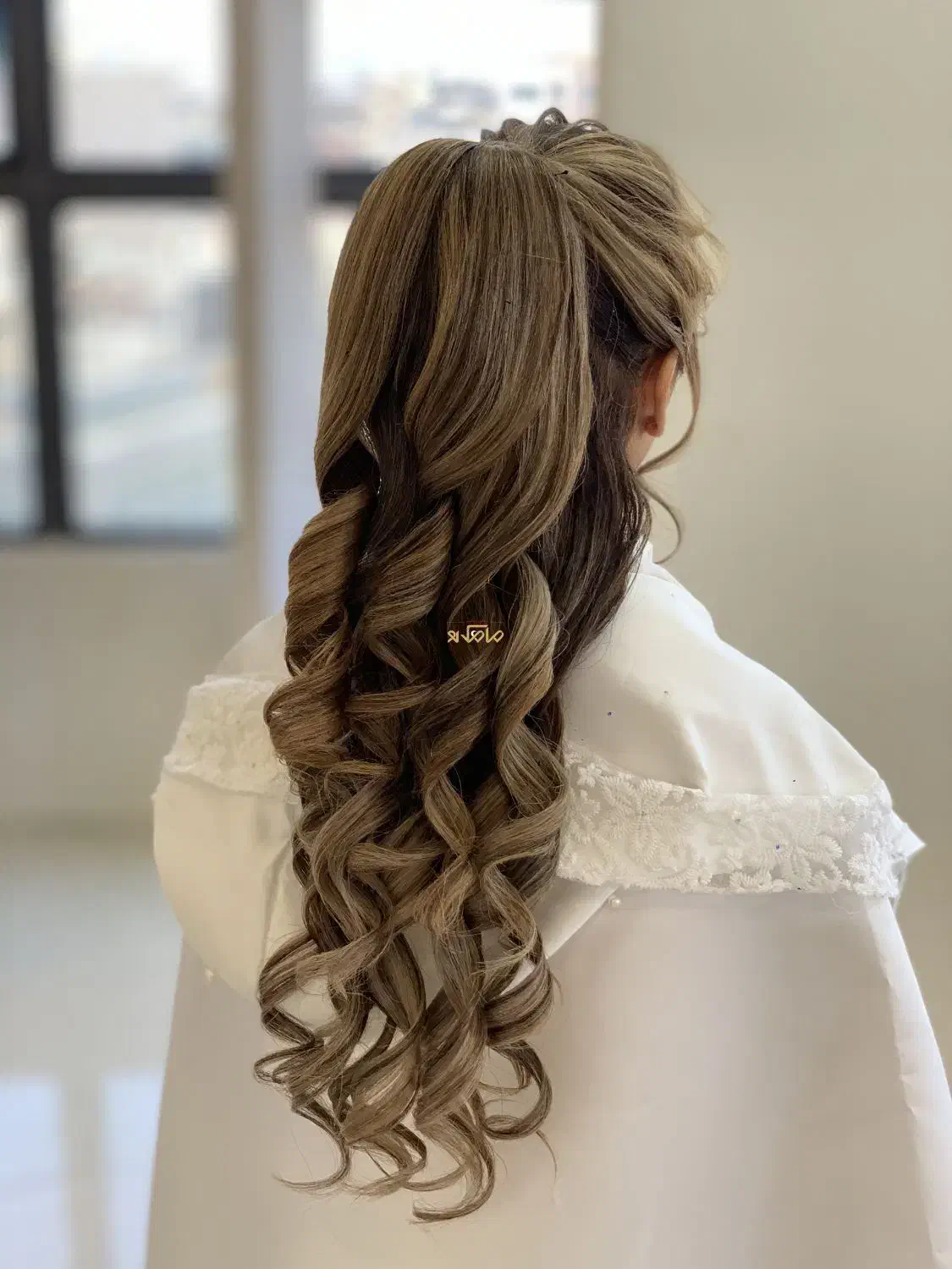 شینیون و بافت انواع خدمات|خدمات آرایشگری و زیبایی|کاشان, رسالت|دیوار