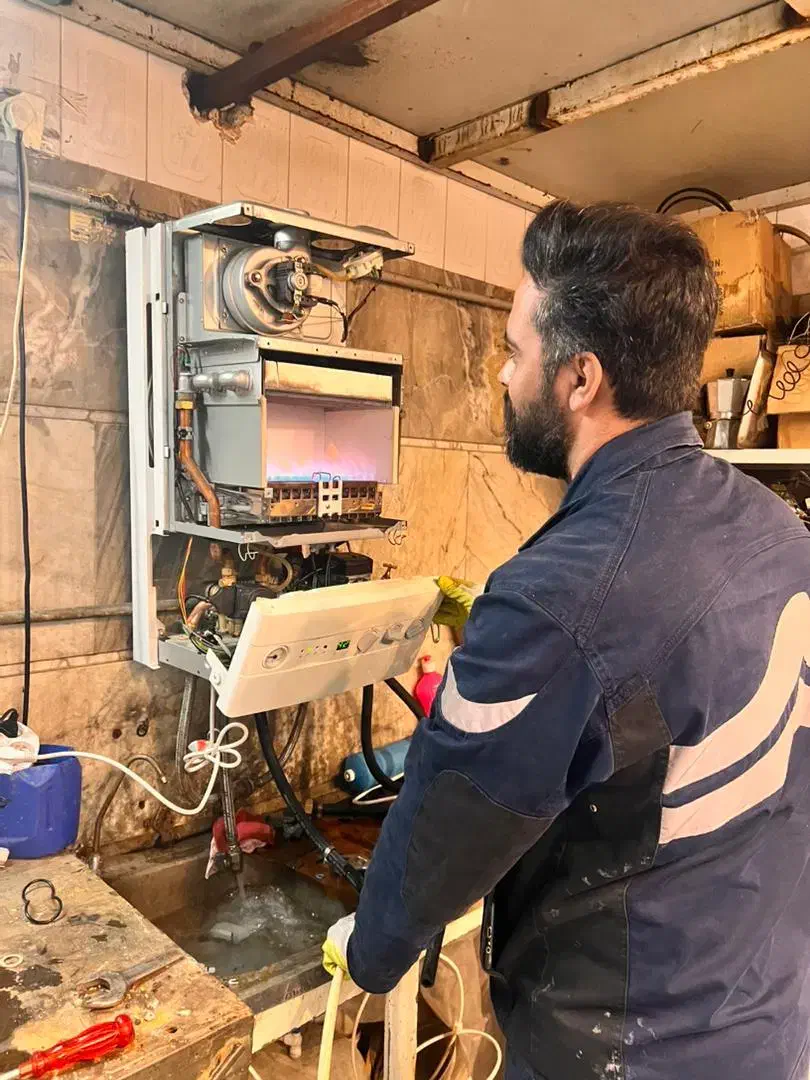 تعمیر پکیج وآبگرمکن و شوفاژ دیواری|خدمات پیشه و مهارت|شهریار, شهرک امیریه|دیوار