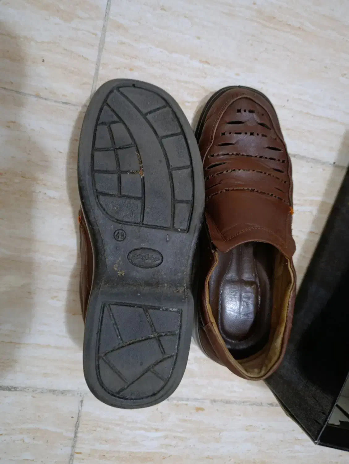 کفش آفاق|کیف، کفش، کمربند|رشت, خمیران زاهدان|دیوار