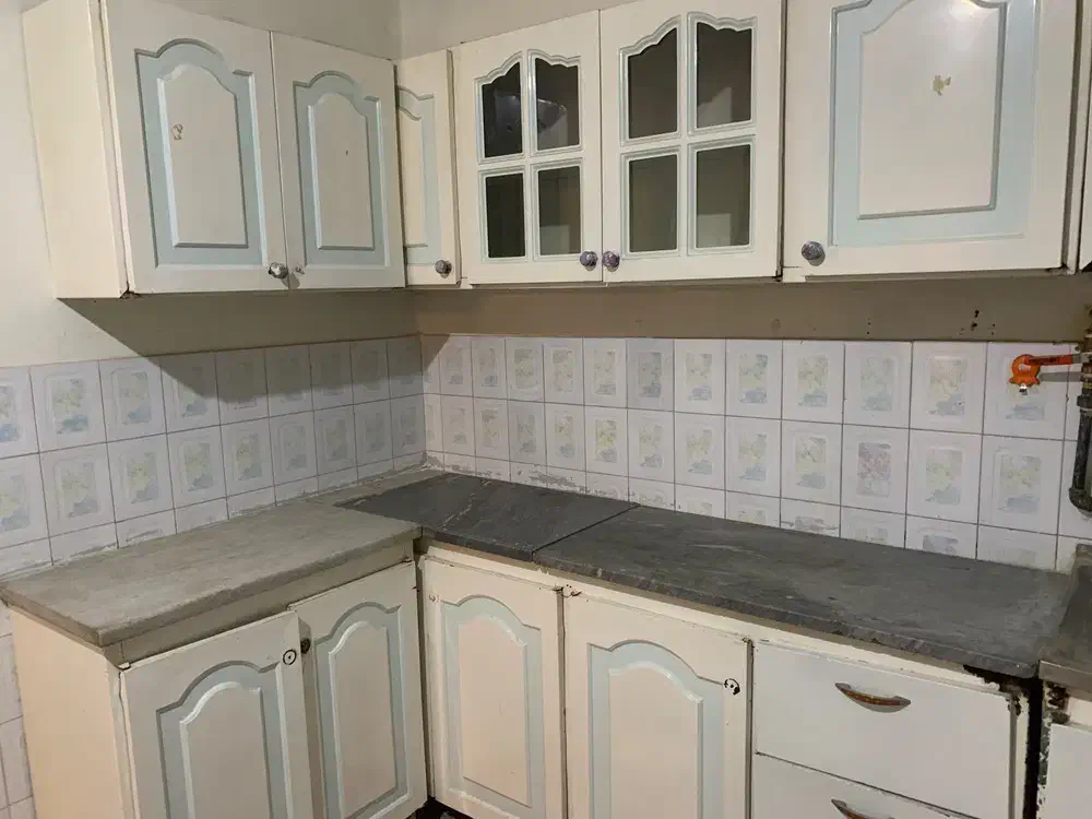 چند عدد کابینت فلزی دسته دوم بالا و پابین|آب‌چکان و نظم‌دهنده ظروف|ایلام, |دیوار